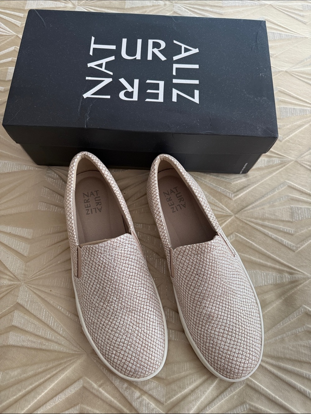 Naturalizer Slip-On Marianne in Cream Scale
